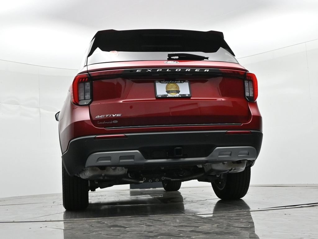 Ford Explorer Vehicle Full-screen Gallery Image 22