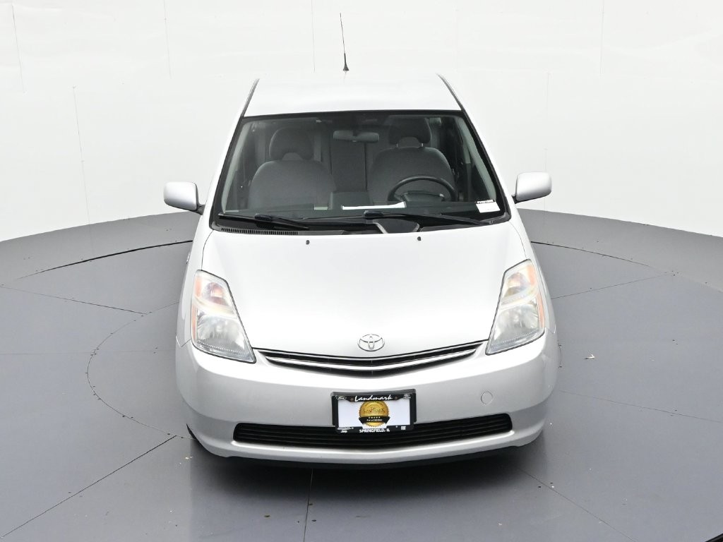 Toyota Prius Vehicle Full-screen Gallery Image 15