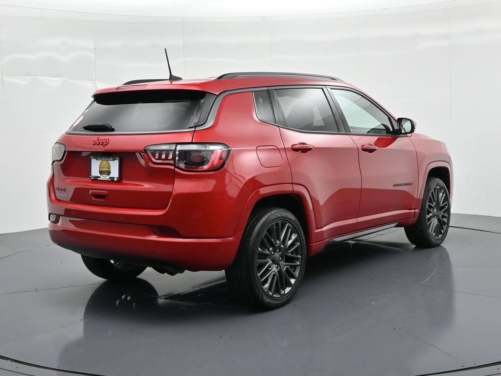 Jeep Compass Vehicle Full-screen Gallery Image 6