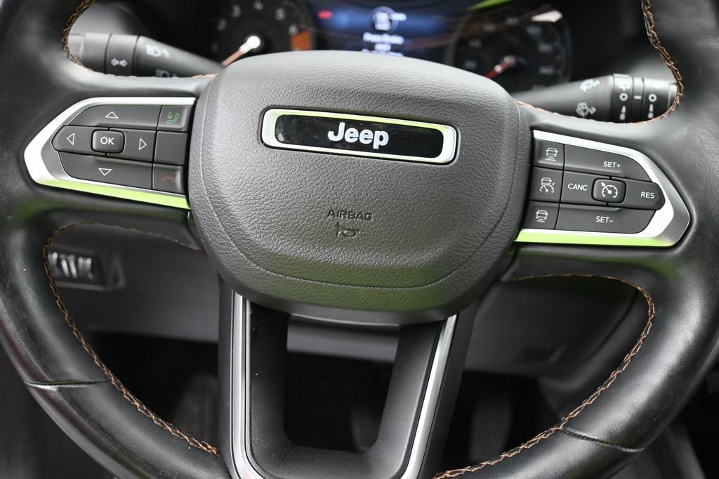Jeep Compass Vehicle Full-screen Gallery Image 13