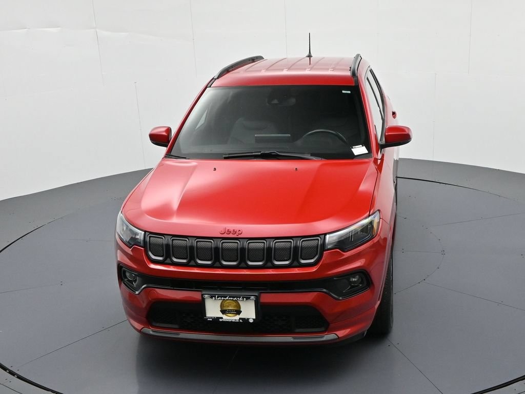 Jeep Compass Vehicle Full-screen Gallery Image 17