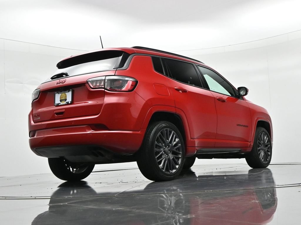 Jeep Compass Vehicle Full-screen Gallery Image 22