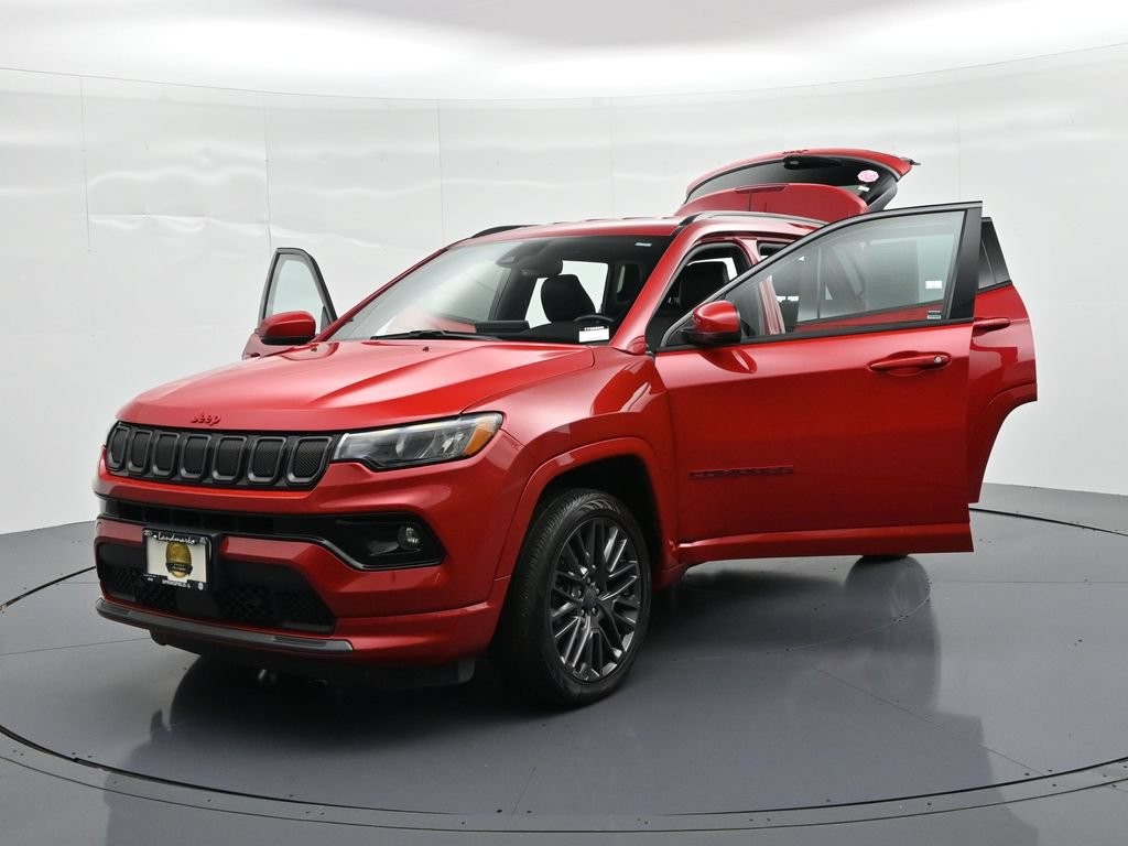 Jeep Compass Vehicle Full-screen Gallery Image 26
