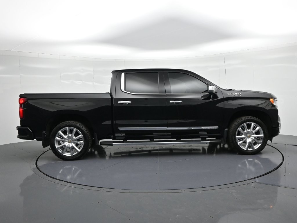 Chevrolet Silverado 1500 Vehicle Full-screen Gallery Image 5