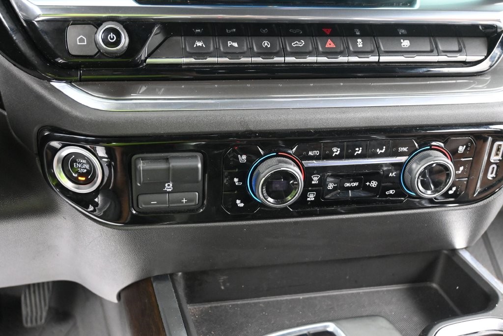 Chevrolet Silverado 1500 Vehicle Full-screen Gallery Image 11