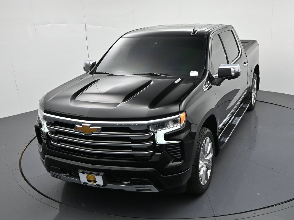 Chevrolet Silverado 1500 Vehicle Full-screen Gallery Image 18
