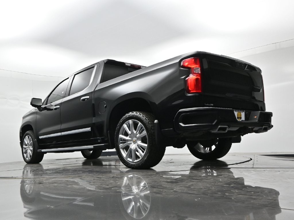 Chevrolet Silverado 1500 Vehicle Full-screen Gallery Image 20