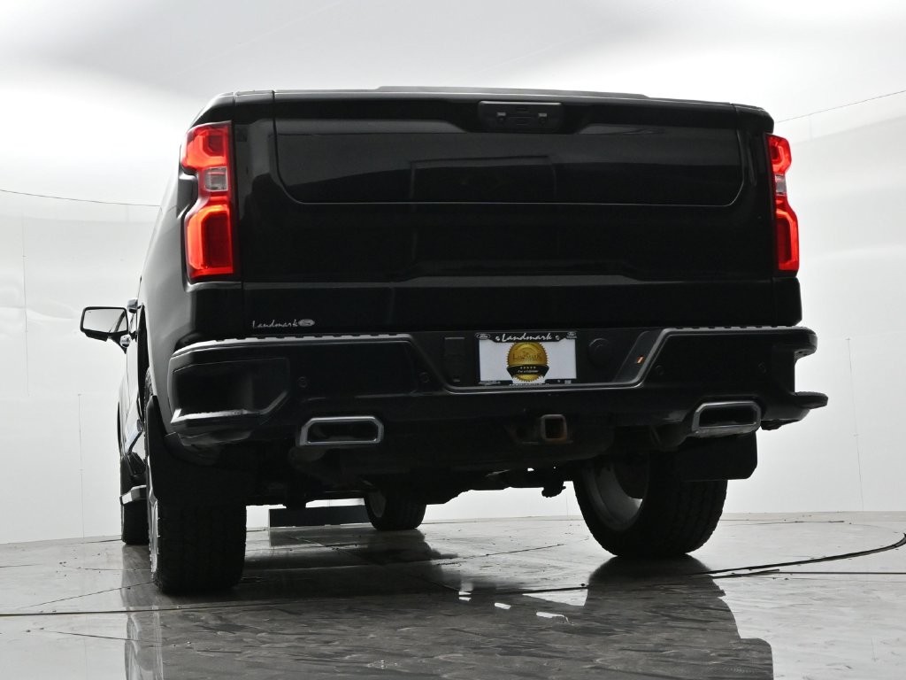 Chevrolet Silverado 1500 Vehicle Full-screen Gallery Image 21