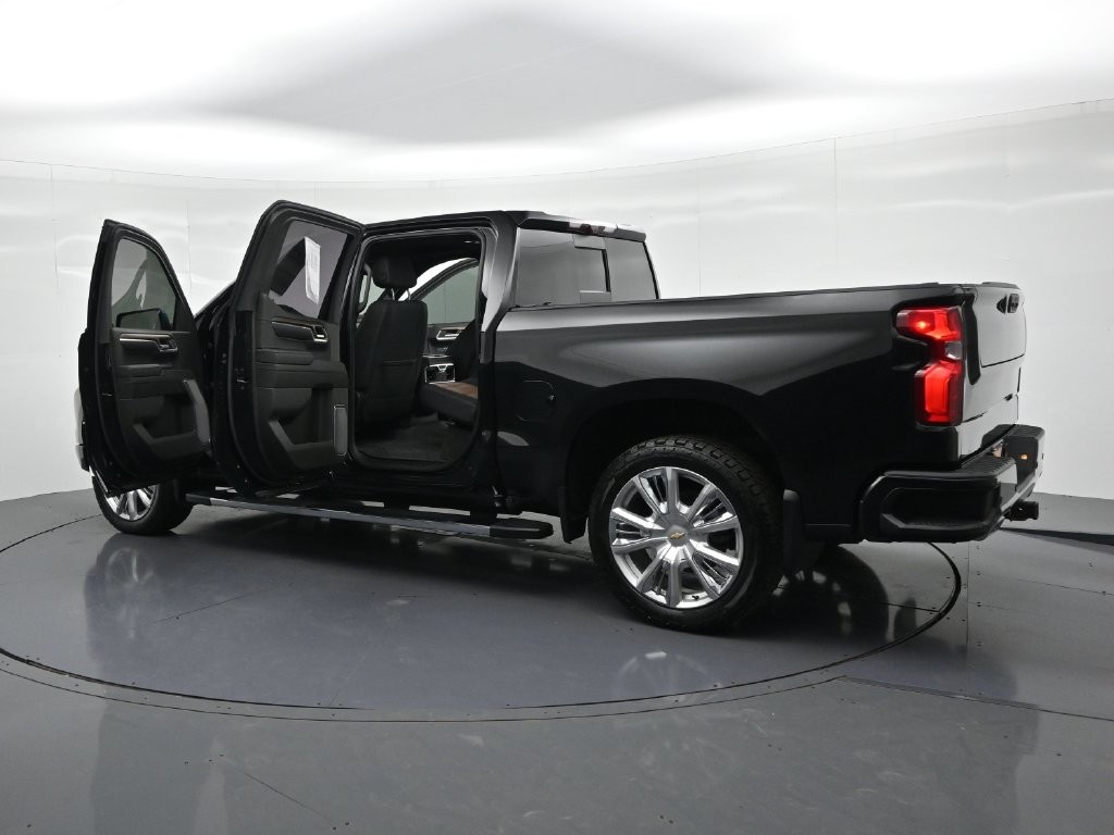 Chevrolet Silverado 1500 Vehicle Full-screen Gallery Image 25