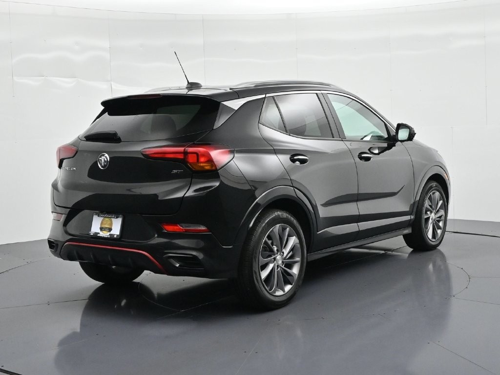 Buick Encore GX Vehicle Full-screen Gallery Image 6