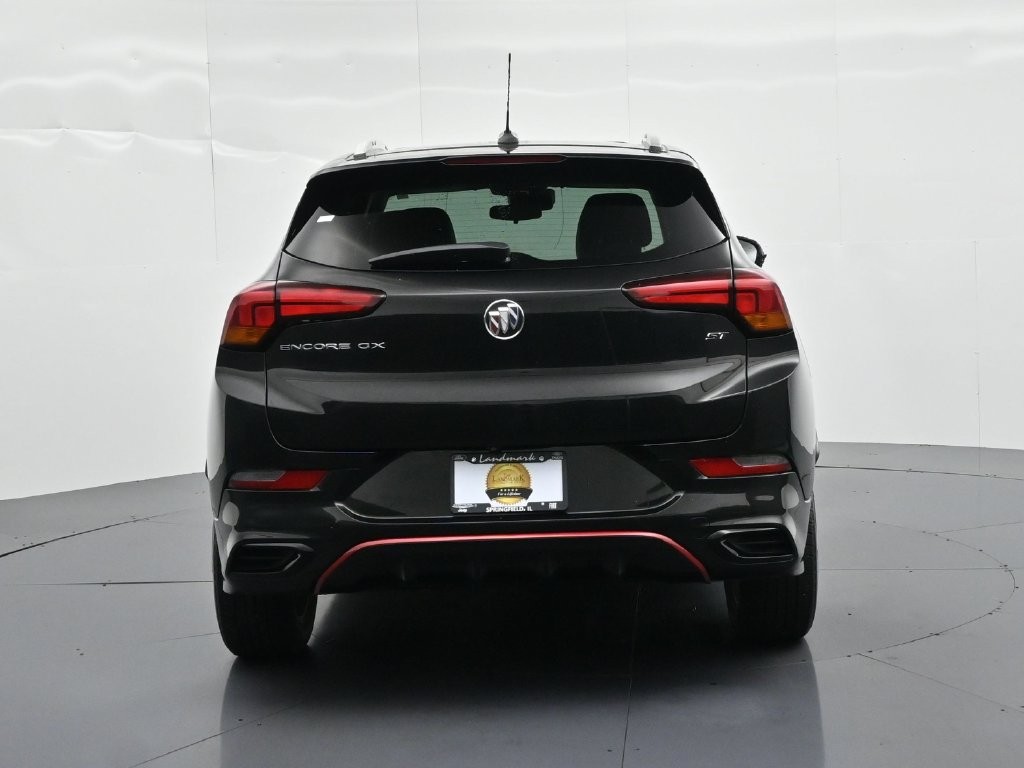 Buick Encore GX Vehicle Full-screen Gallery Image 7