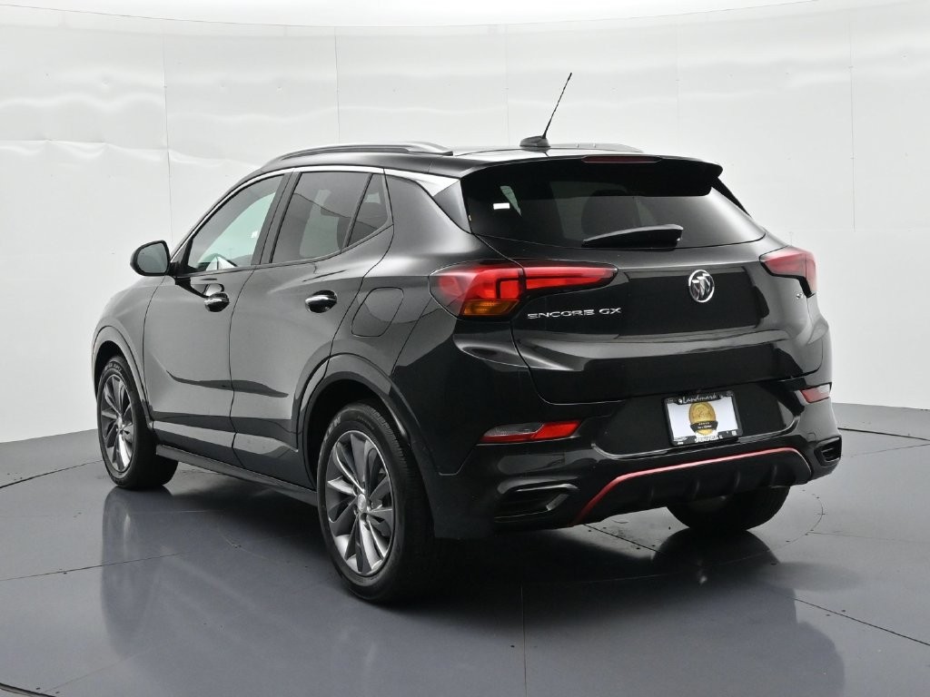 Buick Encore GX Vehicle Full-screen Gallery Image 8