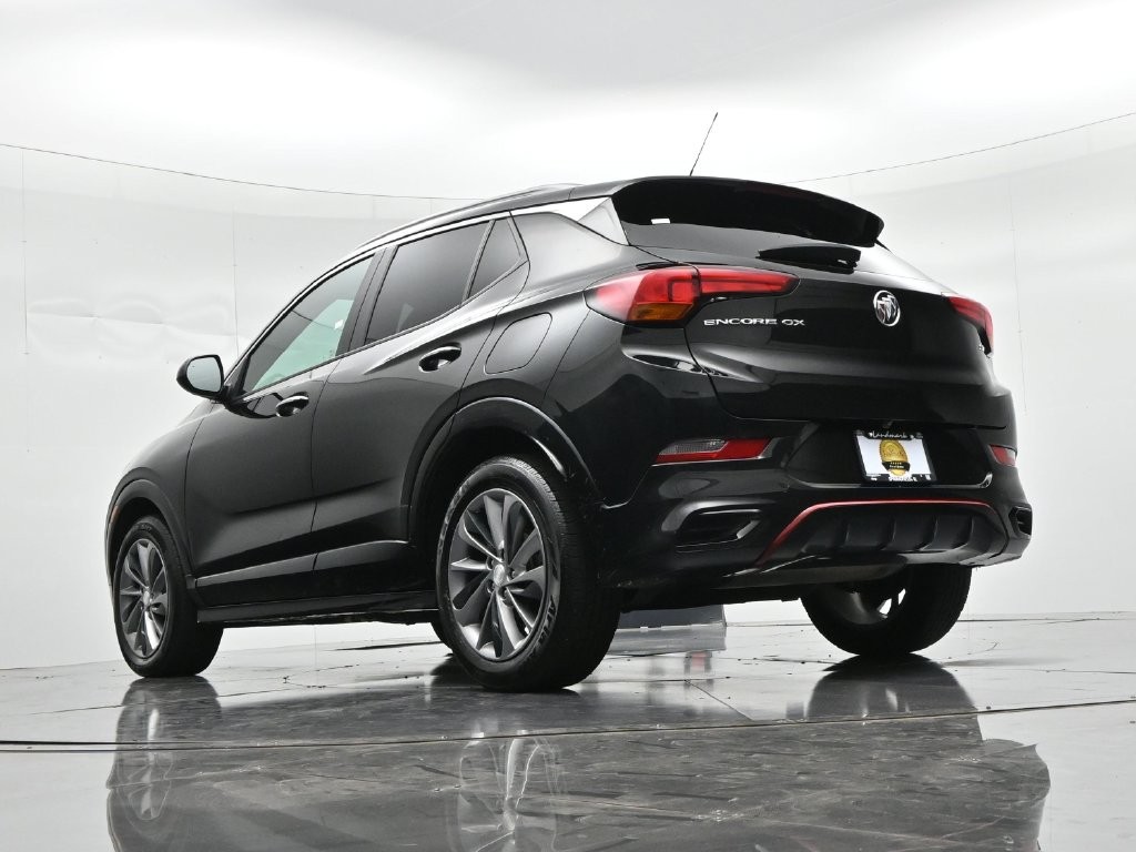 Buick Encore GX Vehicle Full-screen Gallery Image 19