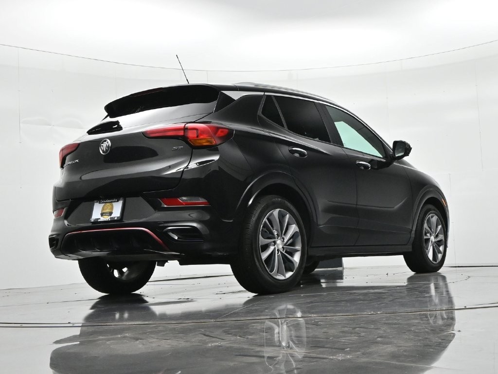 Buick Encore GX Vehicle Full-screen Gallery Image 21