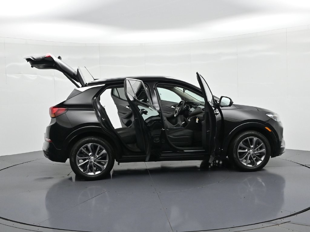 Buick Encore GX Vehicle Full-screen Gallery Image 23