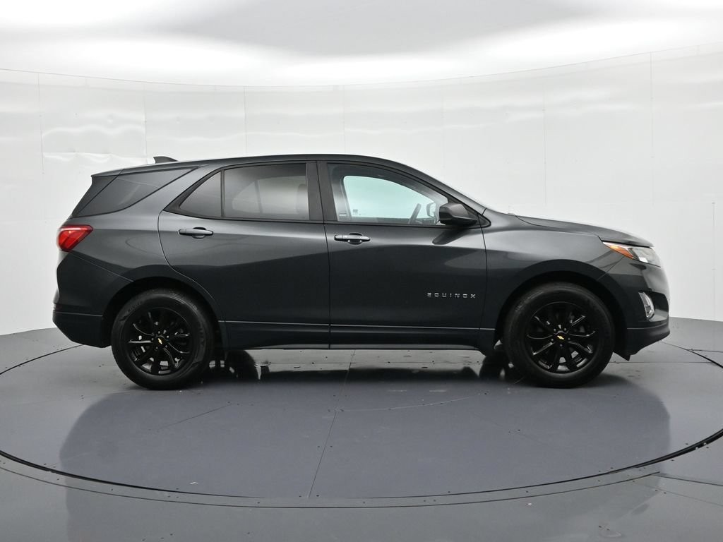 Chevrolet Equinox Vehicle Full-screen Gallery Image 4