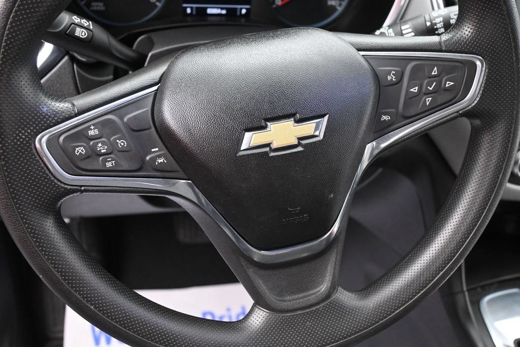Chevrolet Equinox Vehicle Full-screen Gallery Image 11