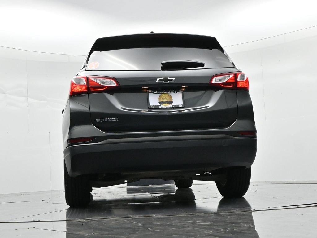 Chevrolet Equinox Vehicle Full-screen Gallery Image 18