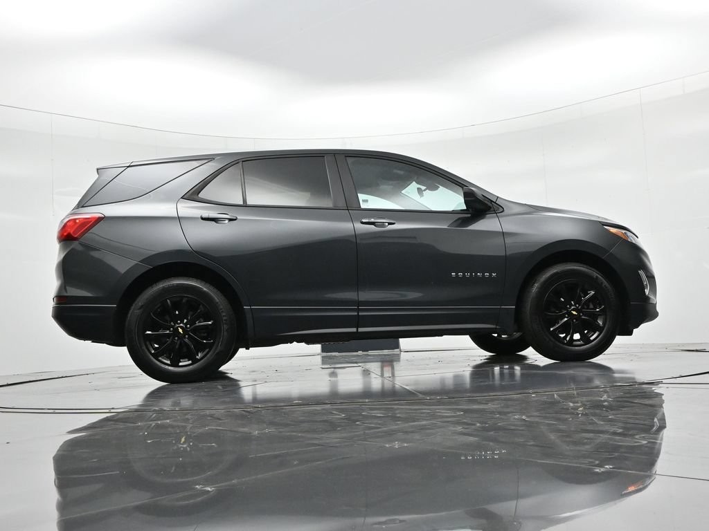 Chevrolet Equinox Vehicle Full-screen Gallery Image 20