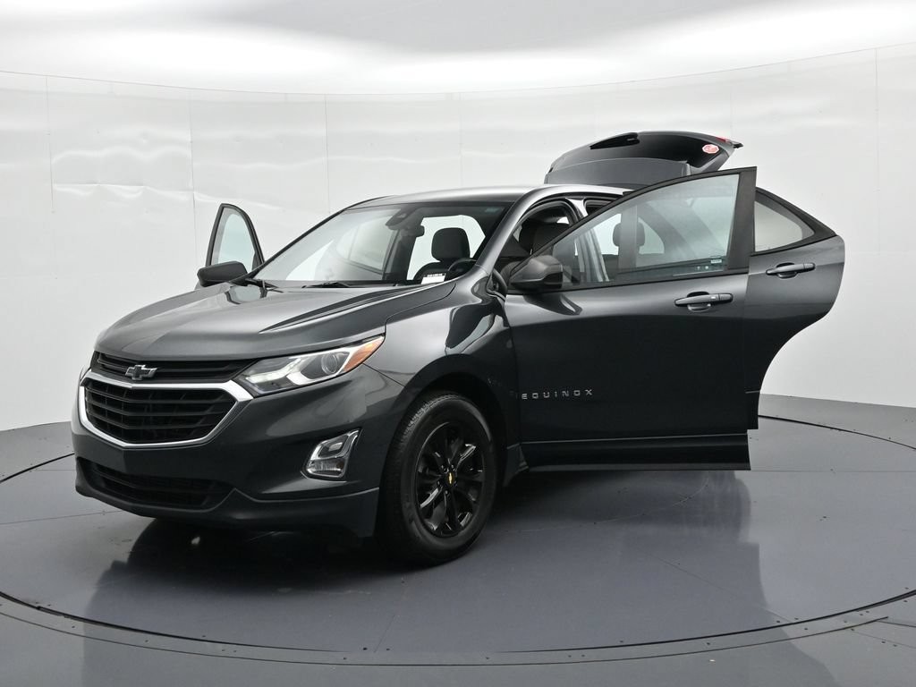 Chevrolet Equinox Vehicle Full-screen Gallery Image 23