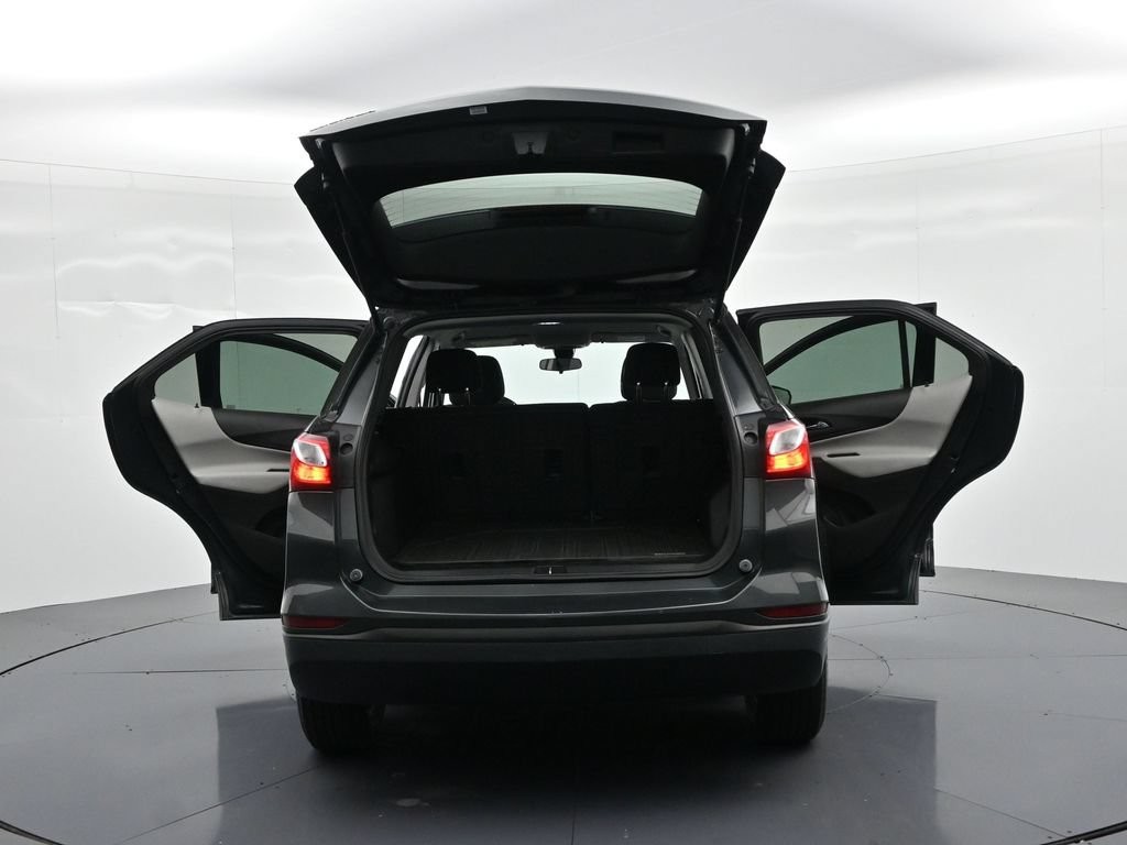 Chevrolet Equinox Vehicle Full-screen Gallery Image 24