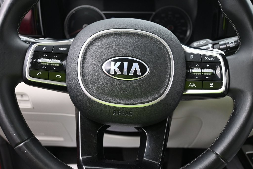 Kia Sorento Hybrid Vehicle Full-screen Gallery Image 15