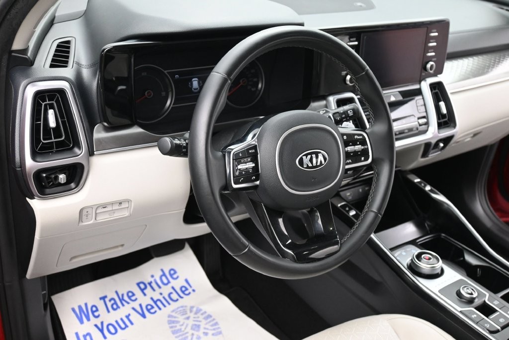 Kia Sorento Hybrid Vehicle Full-screen Gallery Image 16