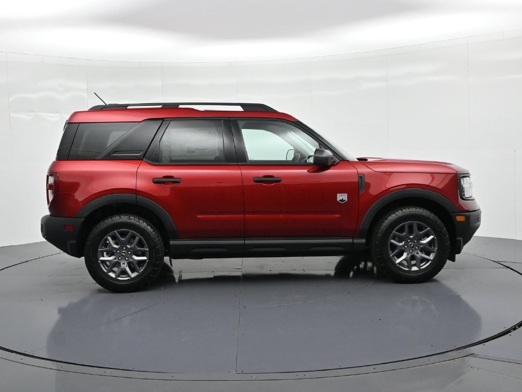 Ford Bronco Sport Vehicle Full-screen Gallery Image 5