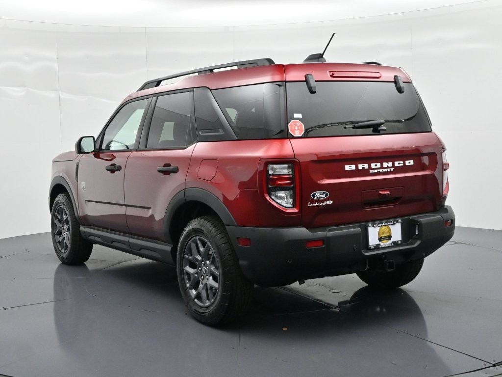 Ford Bronco Sport Vehicle Full-screen Gallery Image 8