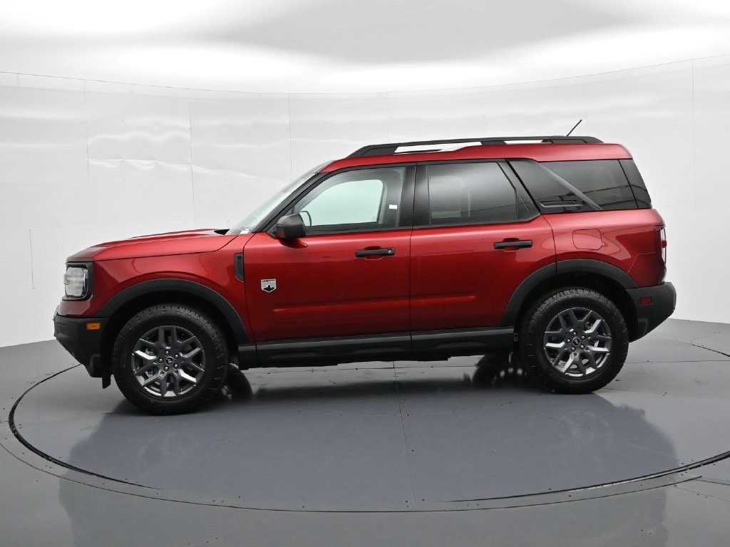 Ford Bronco Sport Vehicle Full-screen Gallery Image 9