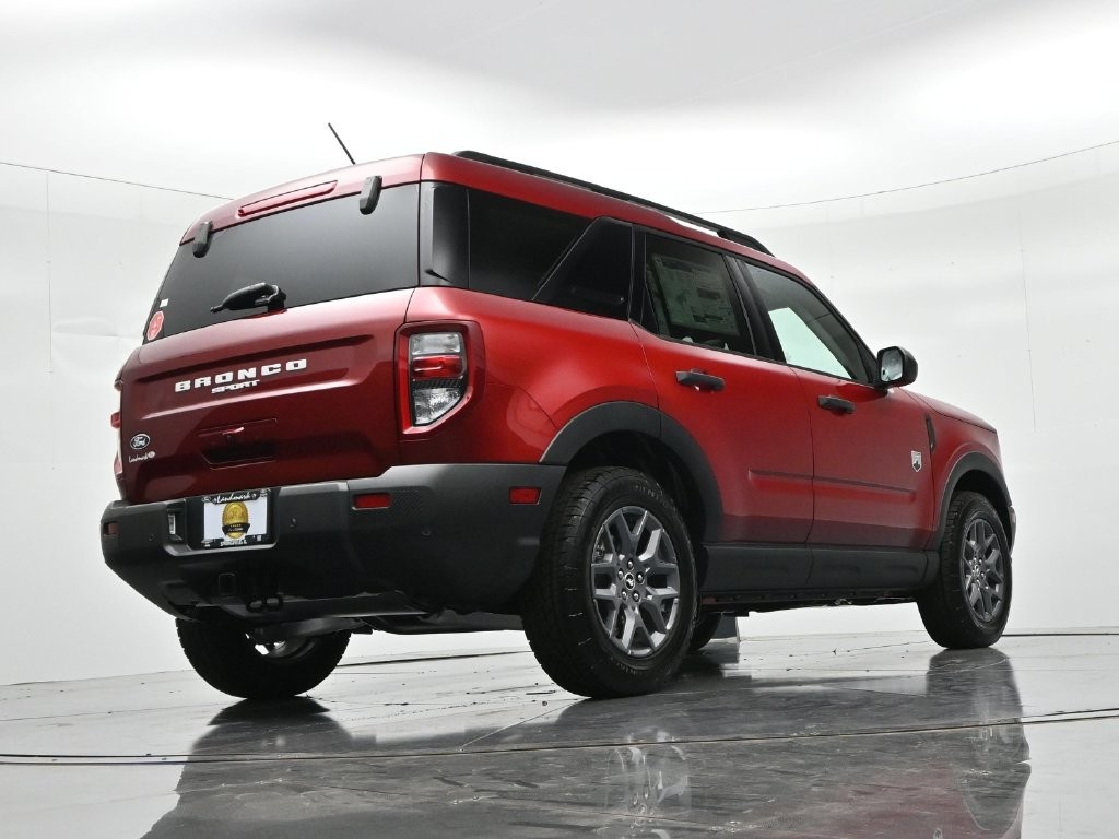 Ford Bronco Sport Vehicle Full-screen Gallery Image 21