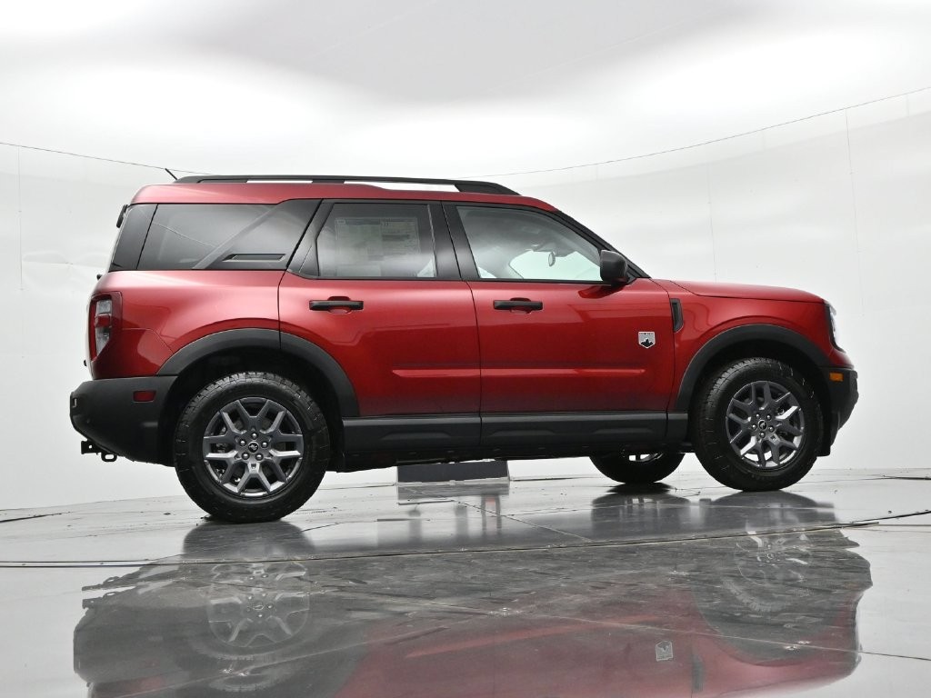 Ford Bronco Sport Vehicle Full-screen Gallery Image 22