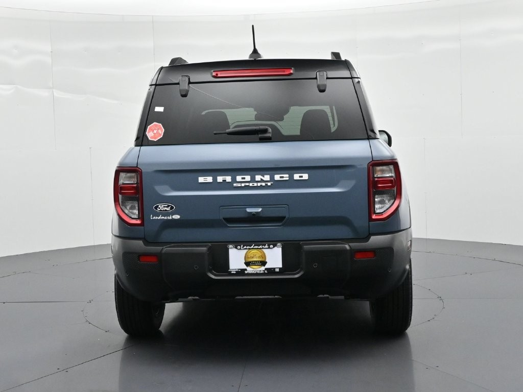 Ford Bronco Sport Vehicle Full-screen Gallery Image 7