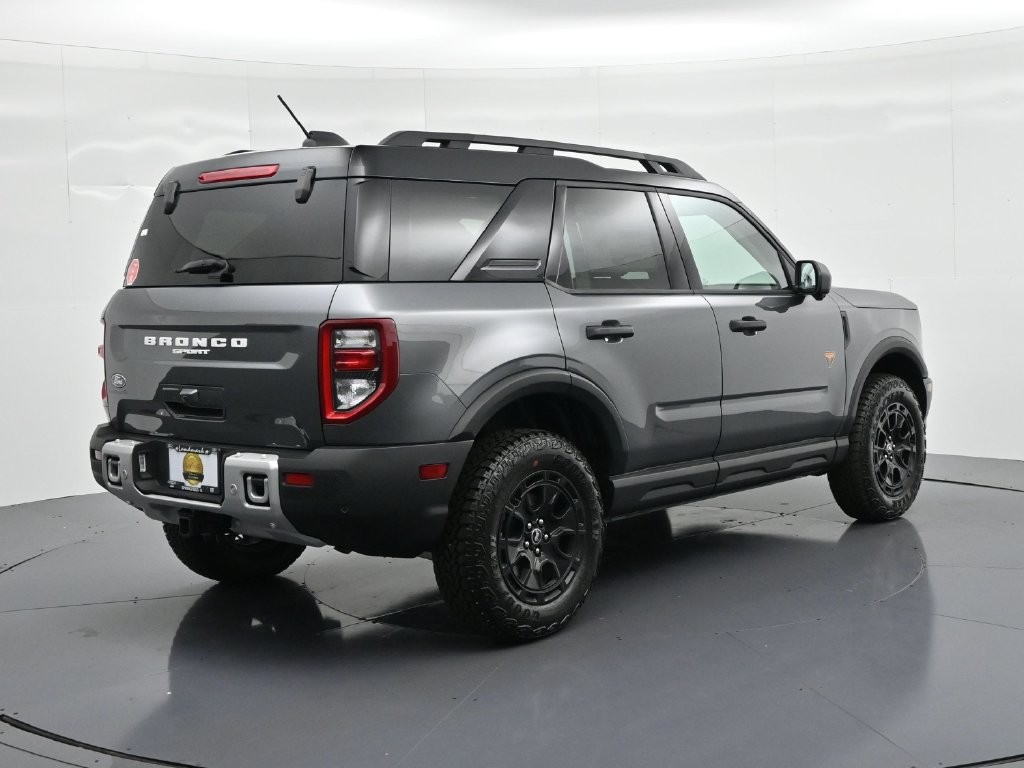 Ford Bronco Sport Vehicle Full-screen Gallery Image 6