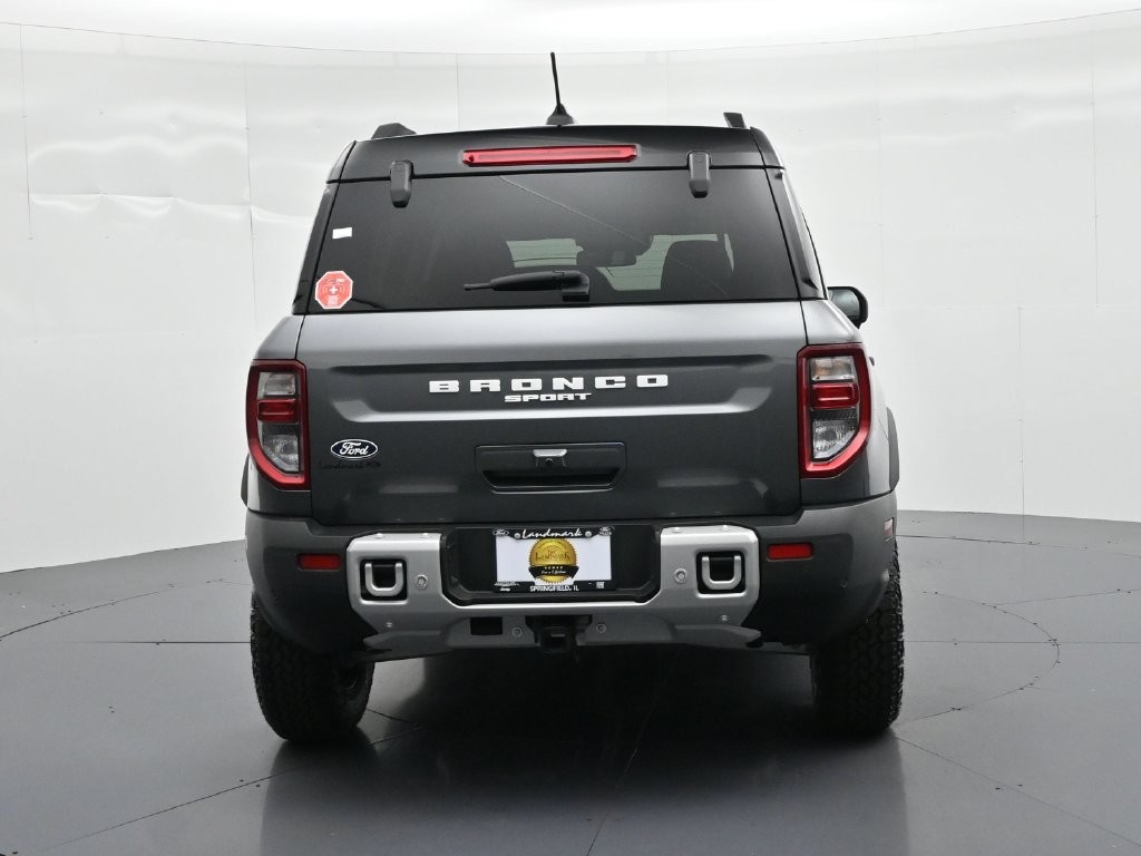 Ford Bronco Sport Vehicle Full-screen Gallery Image 7