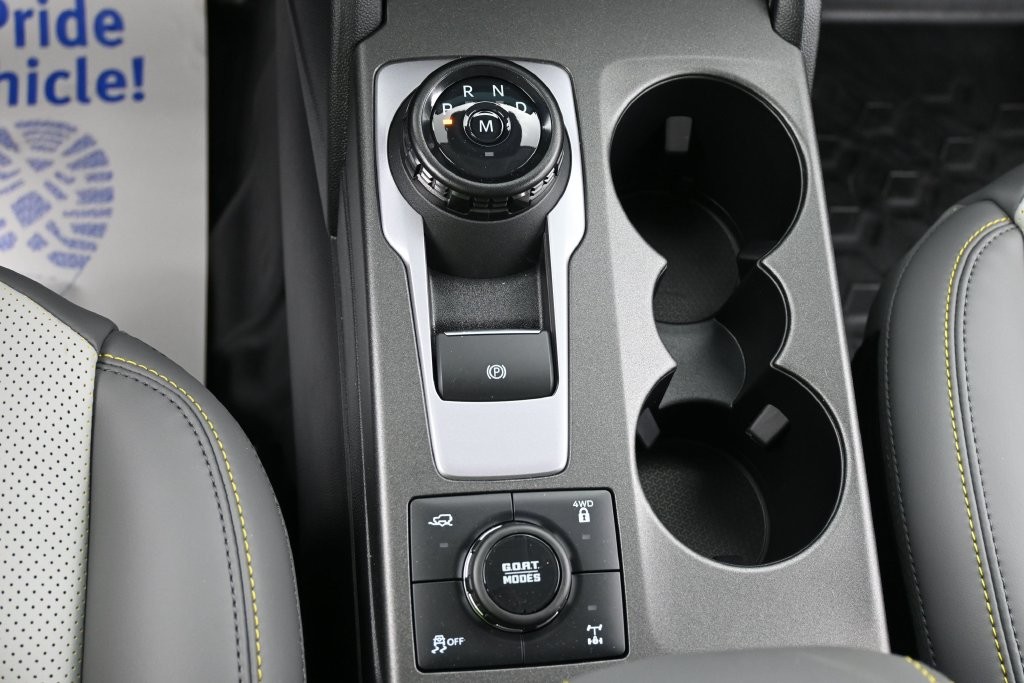 Ford Bronco Sport Vehicle Full-screen Gallery Image 12