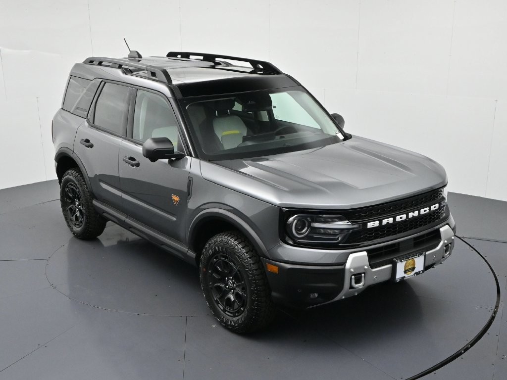 Ford Bronco Sport Vehicle Full-screen Gallery Image 15