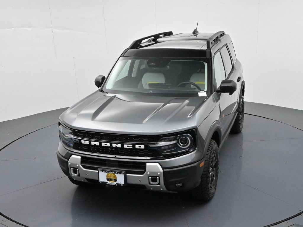 Ford Bronco Sport Vehicle Full-screen Gallery Image 17