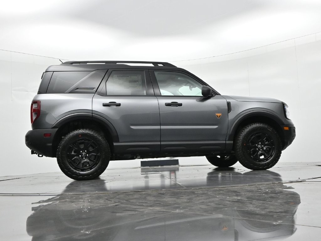 Ford Bronco Sport Vehicle Full-screen Gallery Image 22