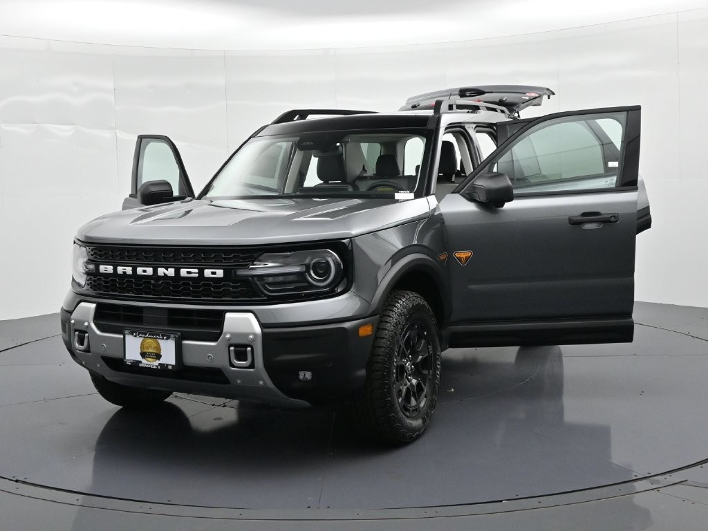 Ford Bronco Sport Vehicle Full-screen Gallery Image 25