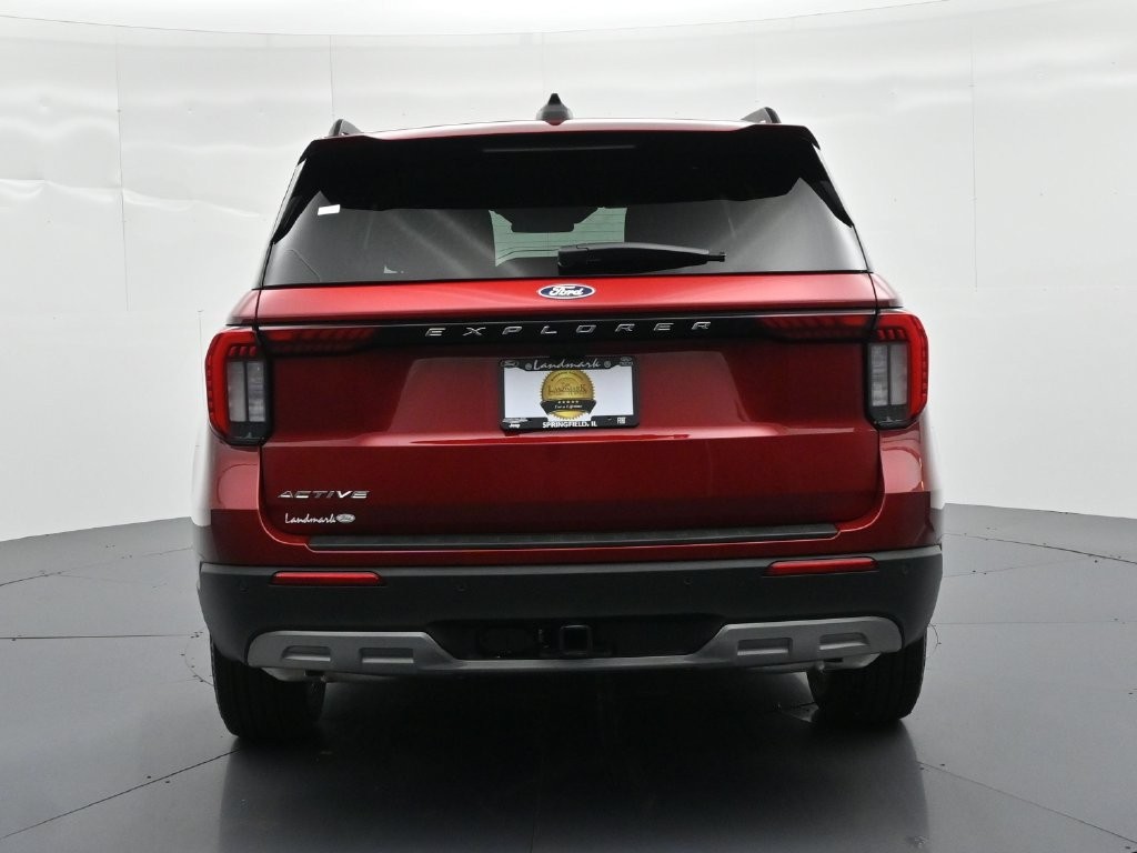 Ford Explorer Vehicle Full-screen Gallery Image 7