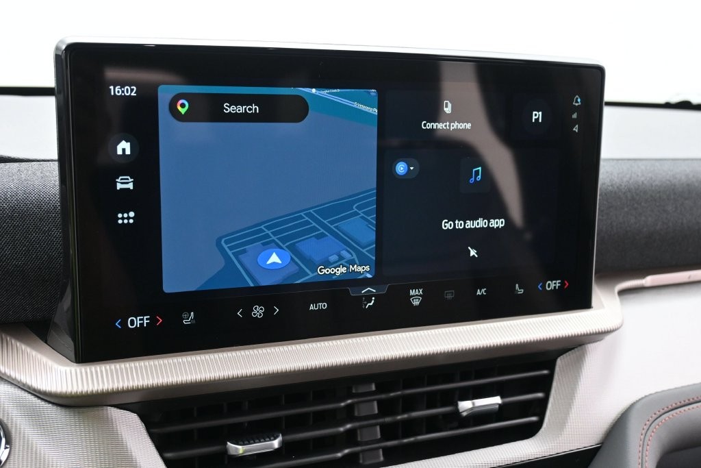 Ford Explorer Vehicle Full-screen Gallery Image 10