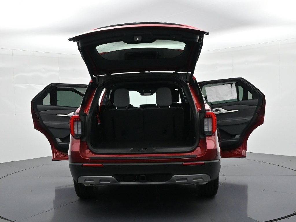 Ford Explorer Vehicle Full-screen Gallery Image 28