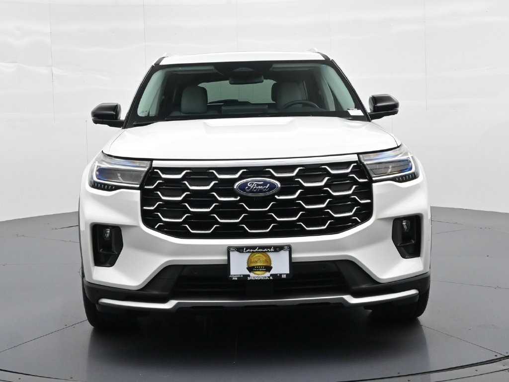 Ford Explorer Vehicle Full-screen Gallery Image 3