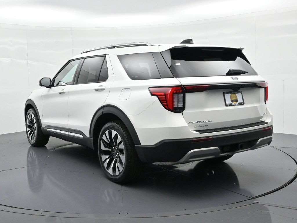 Ford Explorer Vehicle Full-screen Gallery Image 8