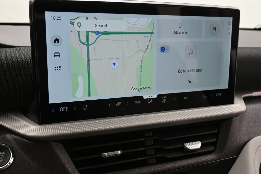 Ford Explorer Vehicle Full-screen Gallery Image 10