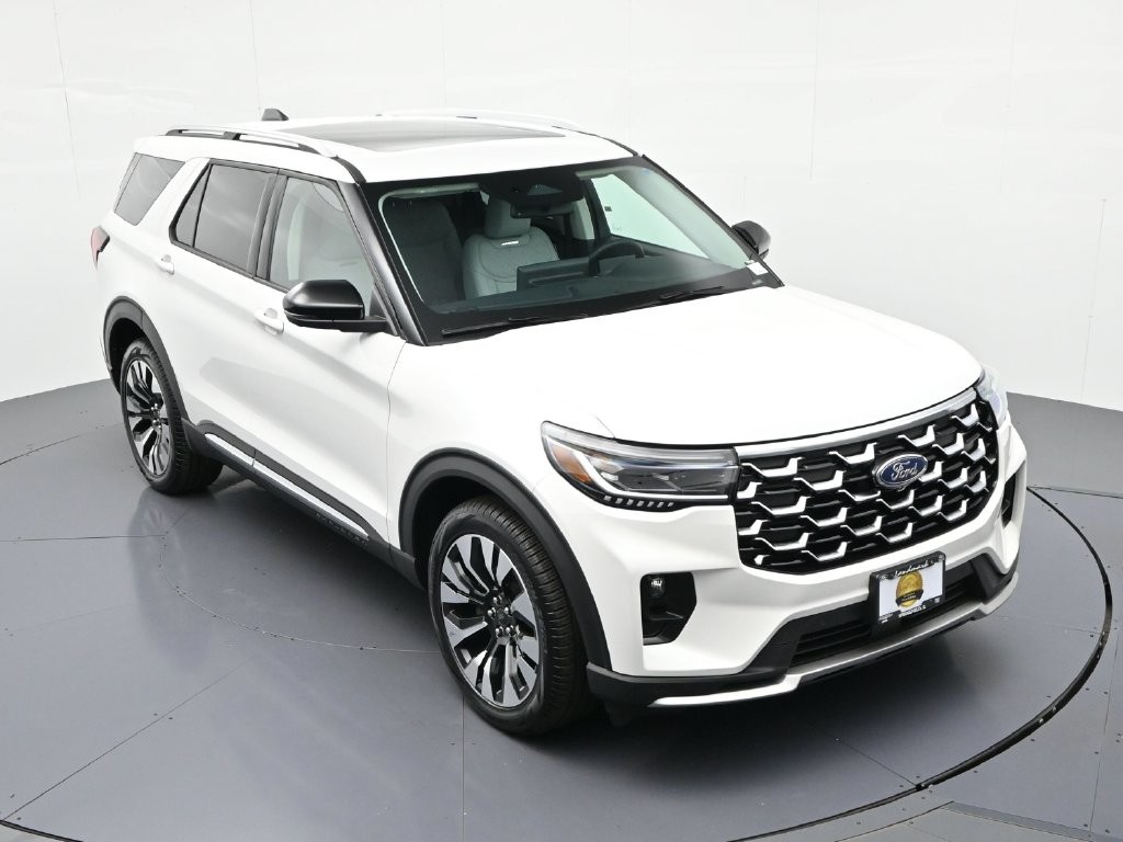 Ford Explorer Vehicle Full-screen Gallery Image 17
