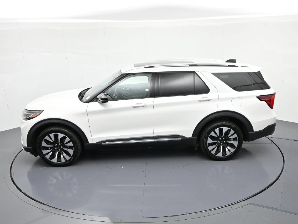 Ford Explorer Vehicle Full-screen Gallery Image 20