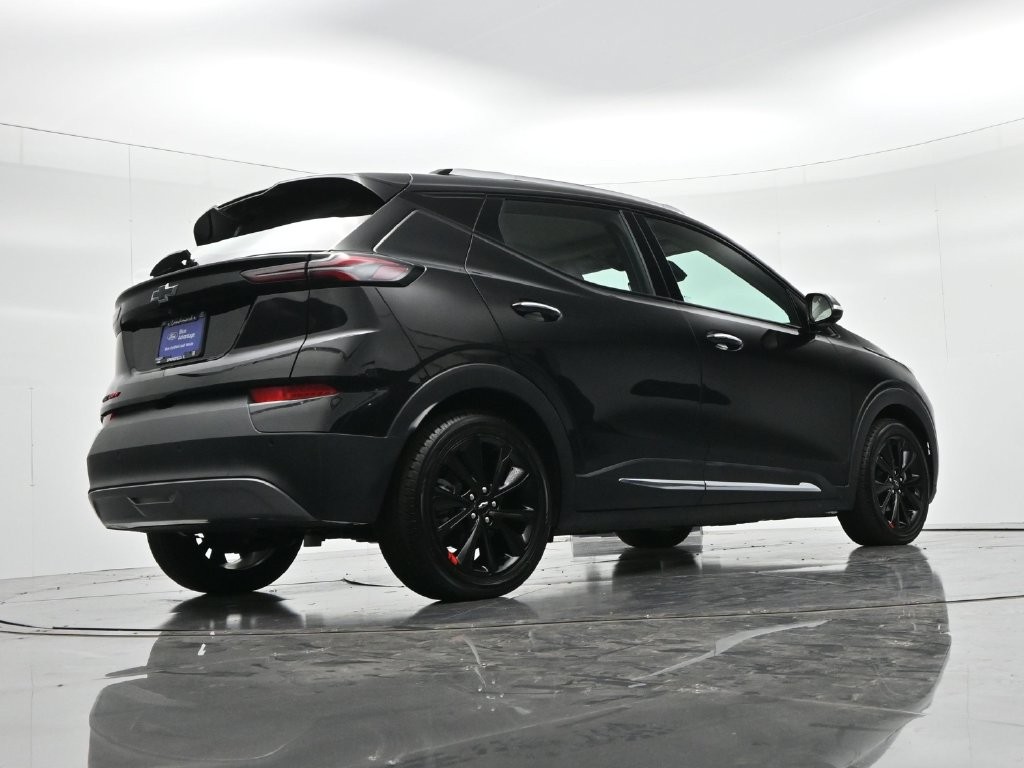 Chevrolet Bolt EUV Vehicle Full-screen Gallery Image 21