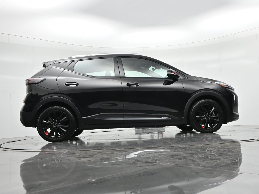 Chevrolet Bolt EUV Vehicle Full-screen Gallery Image 22